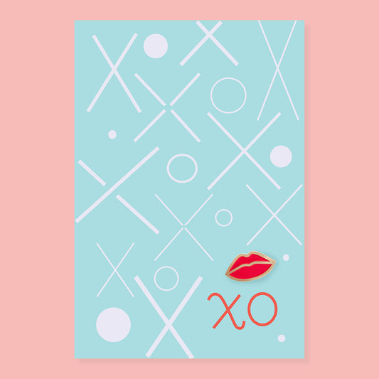 GREETING CARD : Xo Card W/ Magnetic Pin - Greeting Card