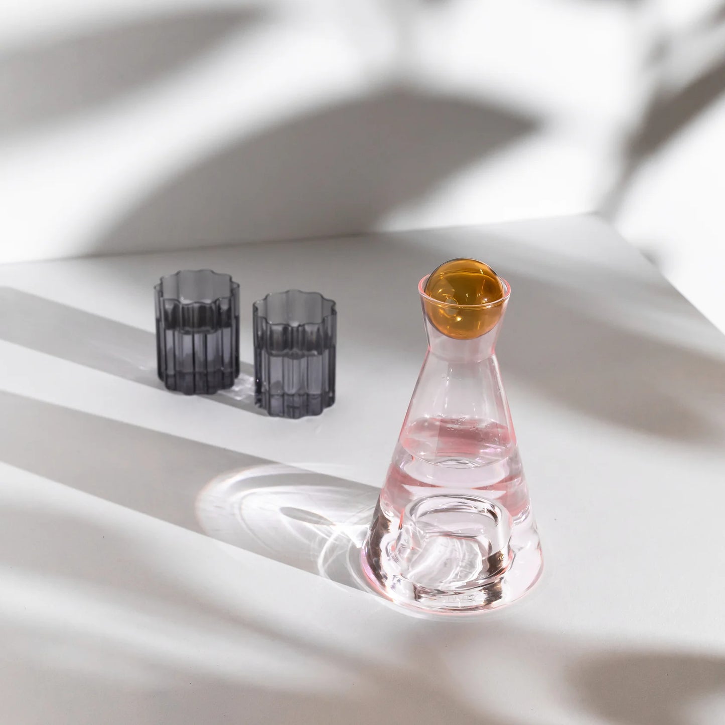 FAZEEK : Vice Versa Carafe - Pink + Amber