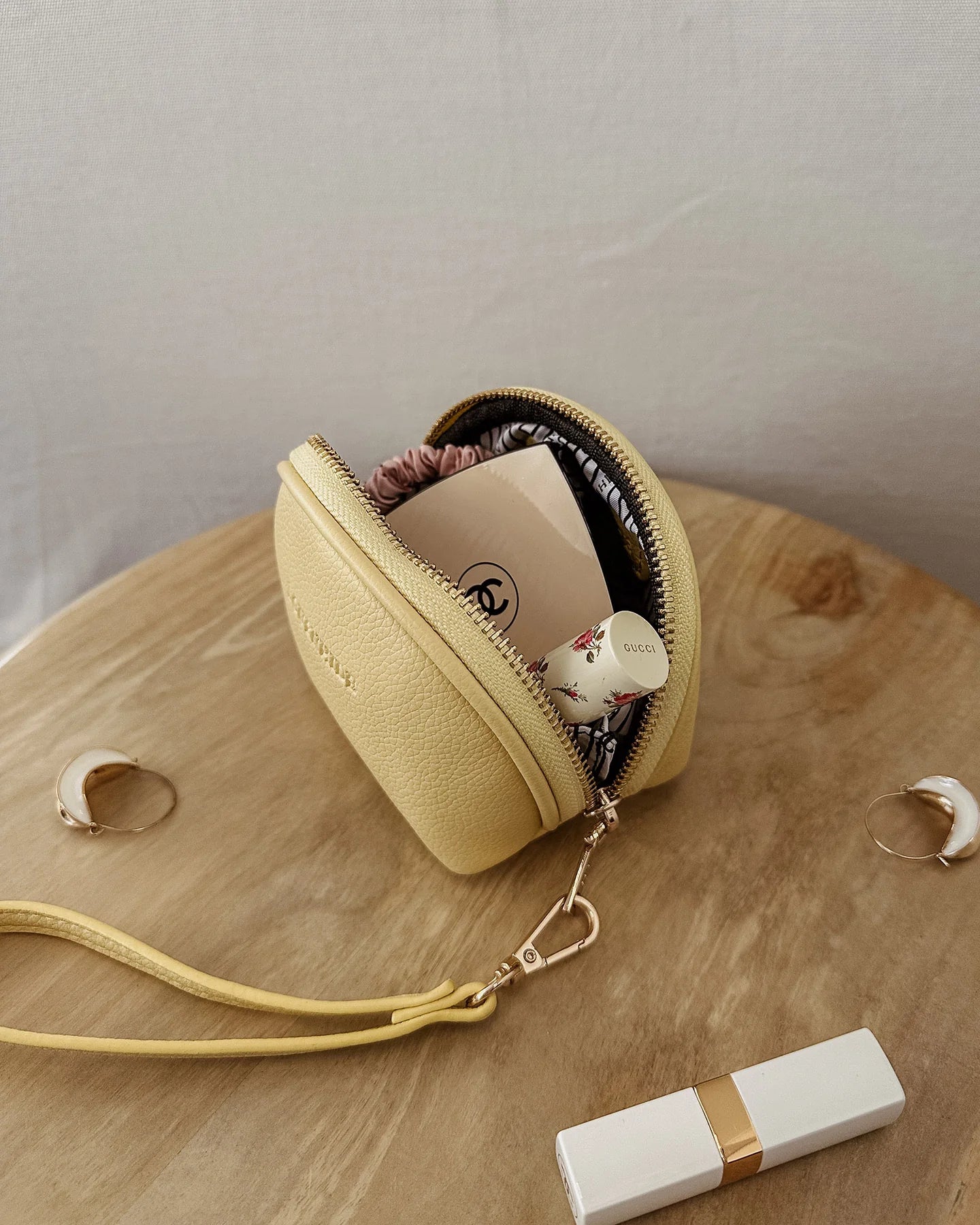 LOUENHIDE: Paige Butter Yellow - Purse