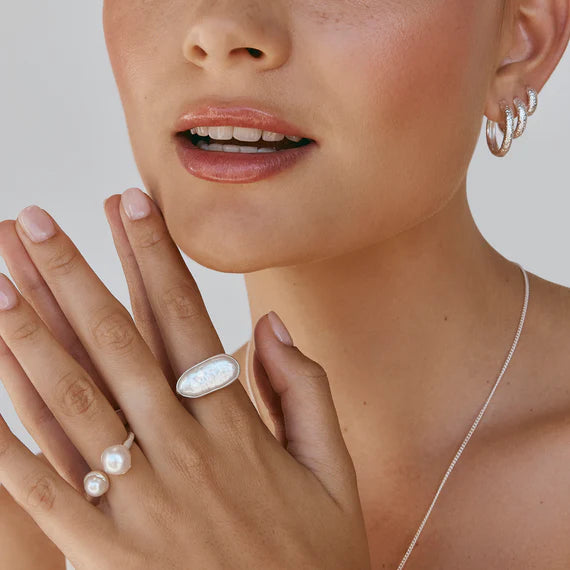 FAIRLEY : Double Pearl Ring - Silver