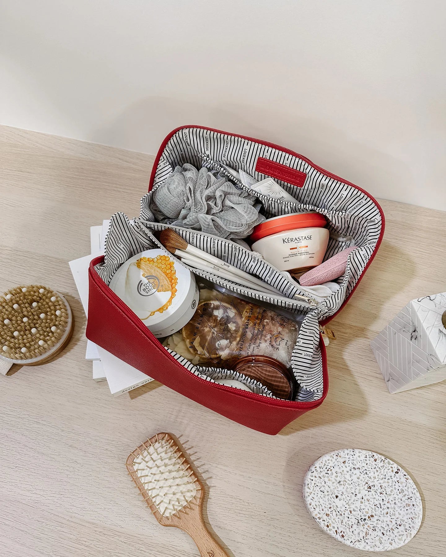 LOUENHIDE. : Orion Cosmetic Case - Red