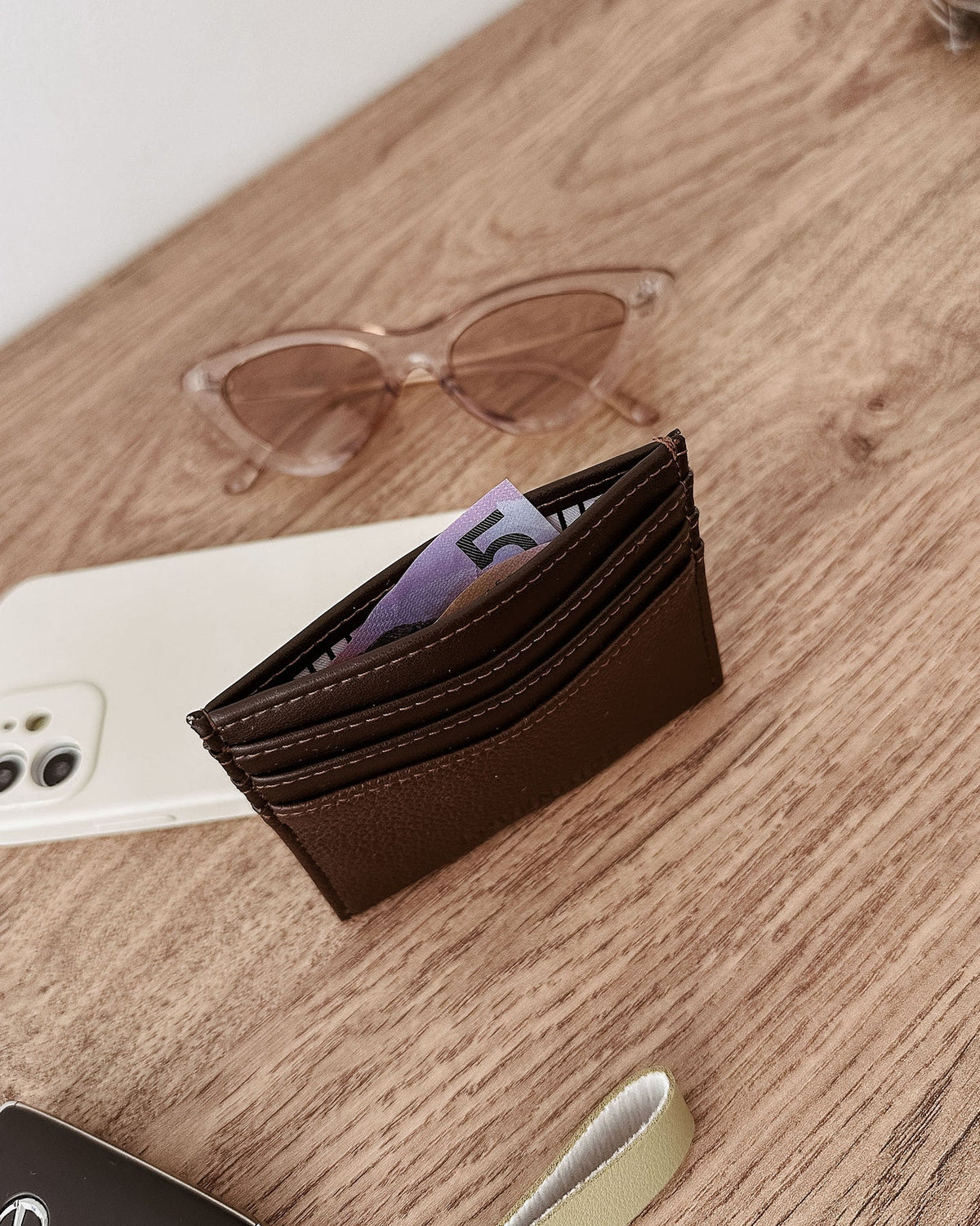 LOUENHIDE : Ada Chocolate - Cardholder