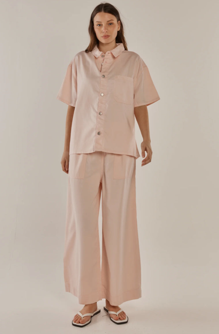 BETTY BASICS : Saffra Relaxed Leg Jean - Pink