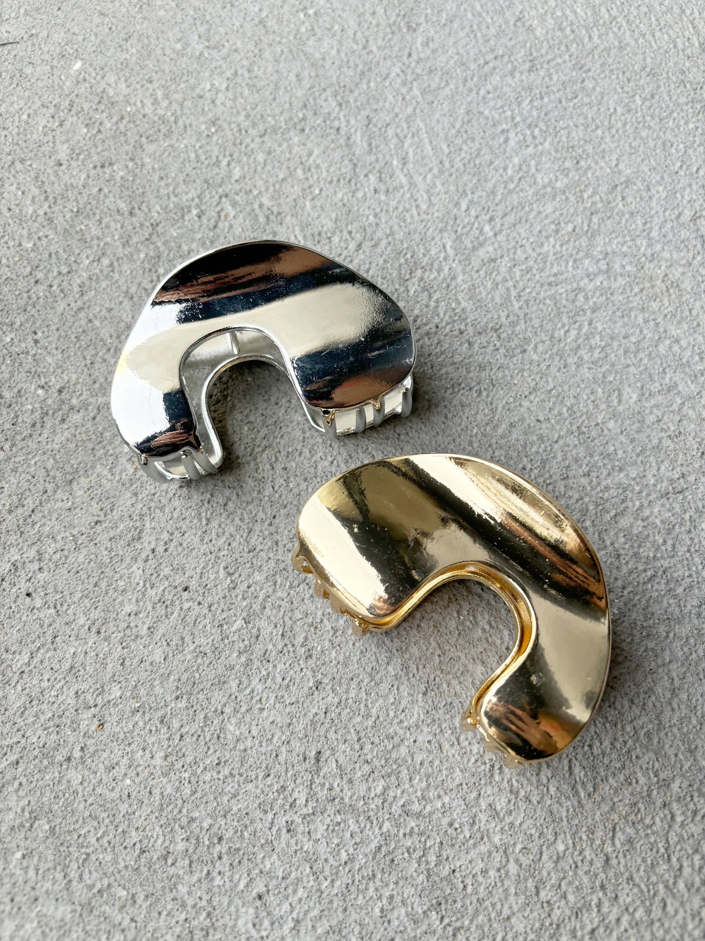 ANGELS WHISPER : Colette Metal Hair Claw Clips - Silver