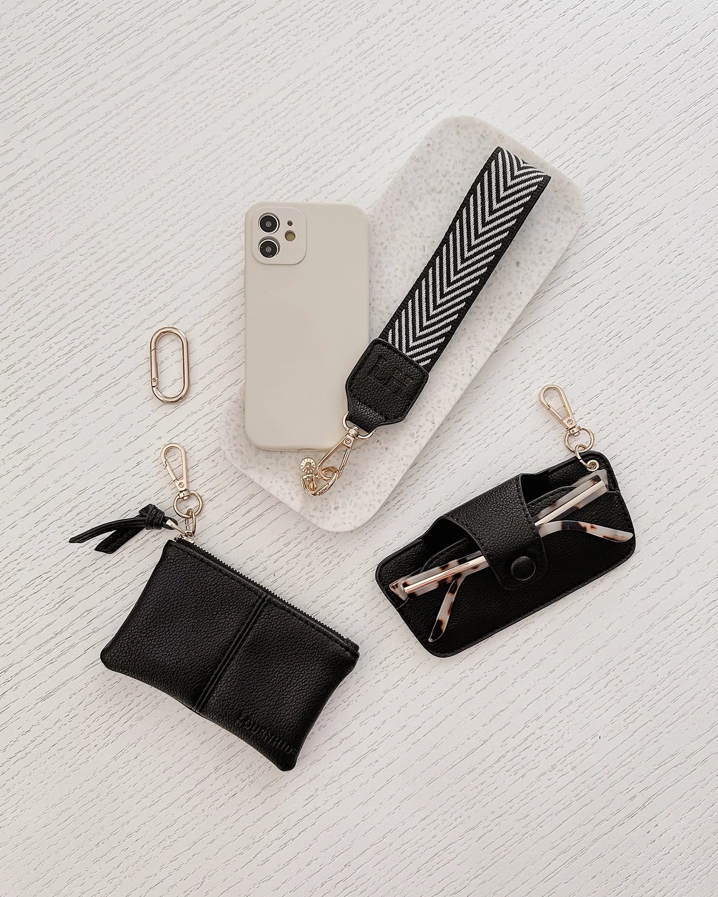 LOUENHIDE: Ziggy Black - Accessory Bundle