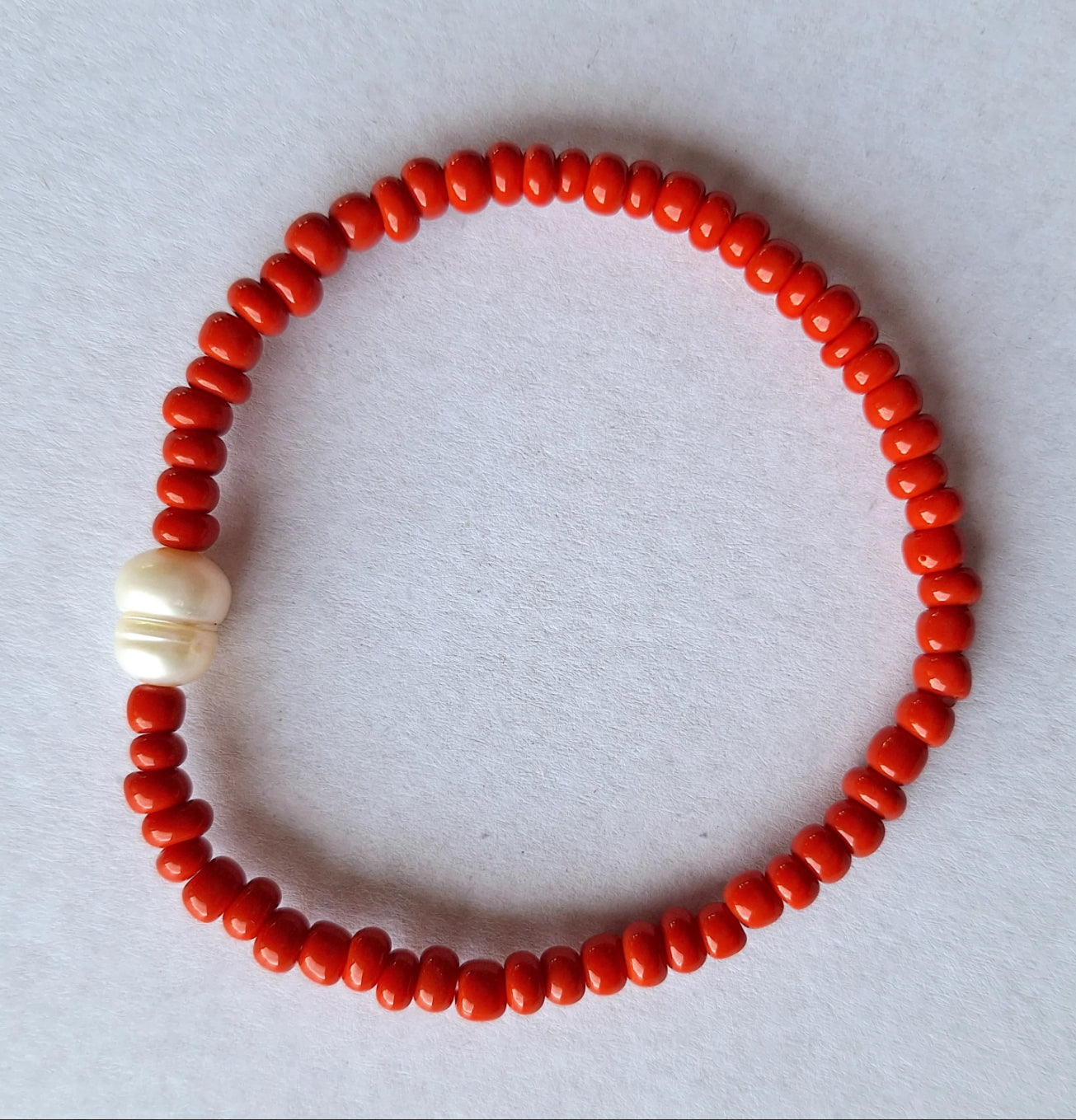 GREENWOOD DESIGNS : Pearl Pop Bead Bracelet - Red