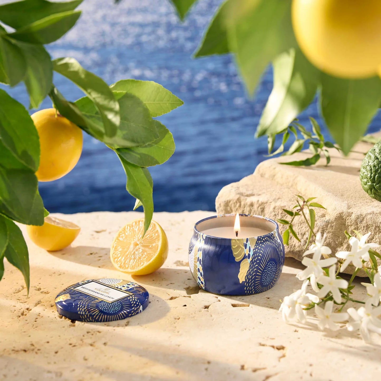 VOLUSPA : Mediterranean Lemon - Decorative Candle