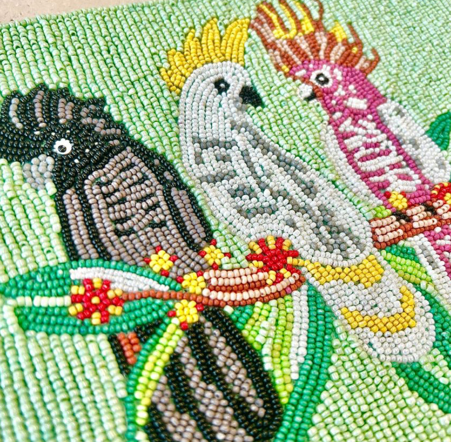 ANNA NOVA : Cockatoo Beaded Clutch
