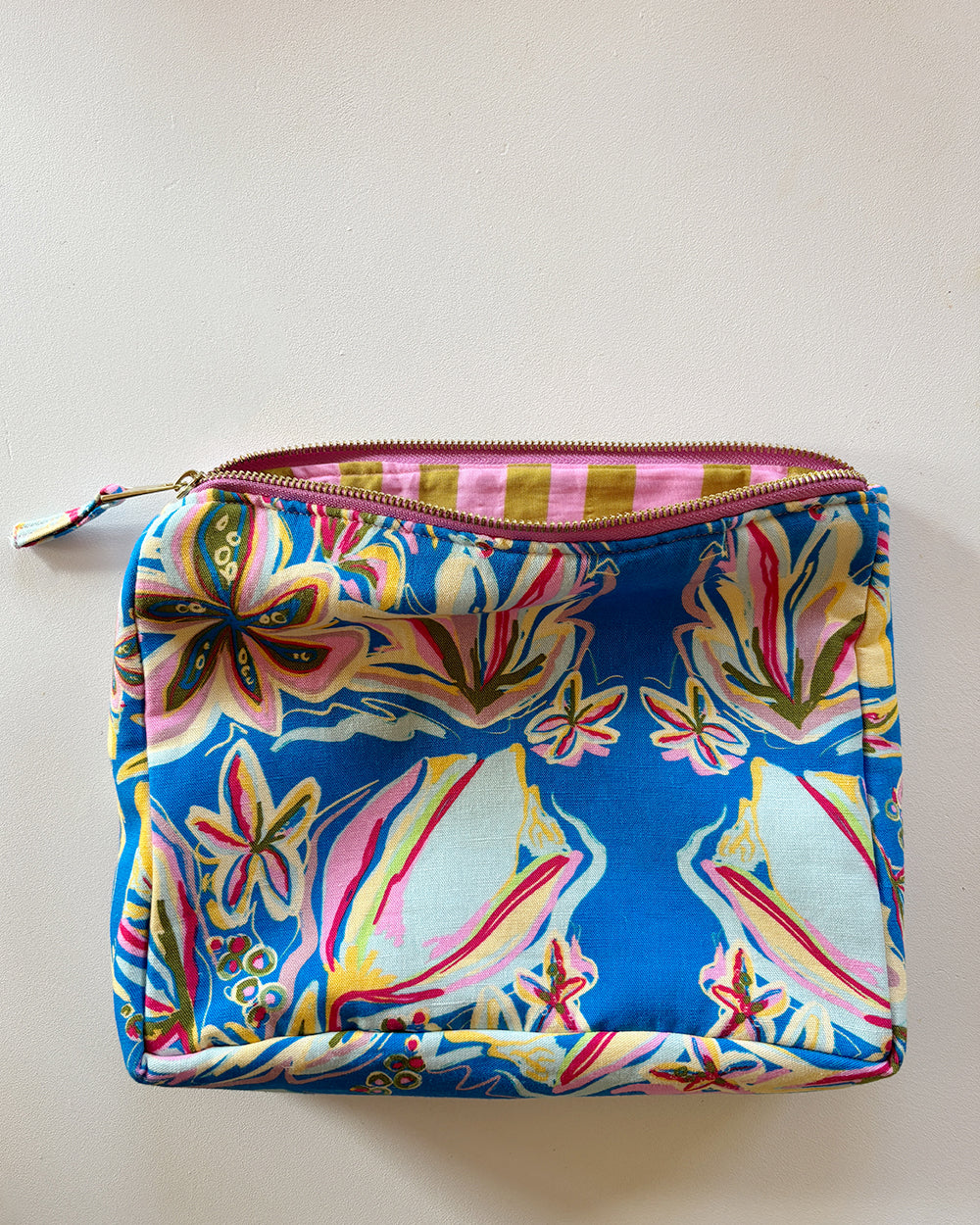 LOCO LIVING : Bloom Quilted - Body Bag