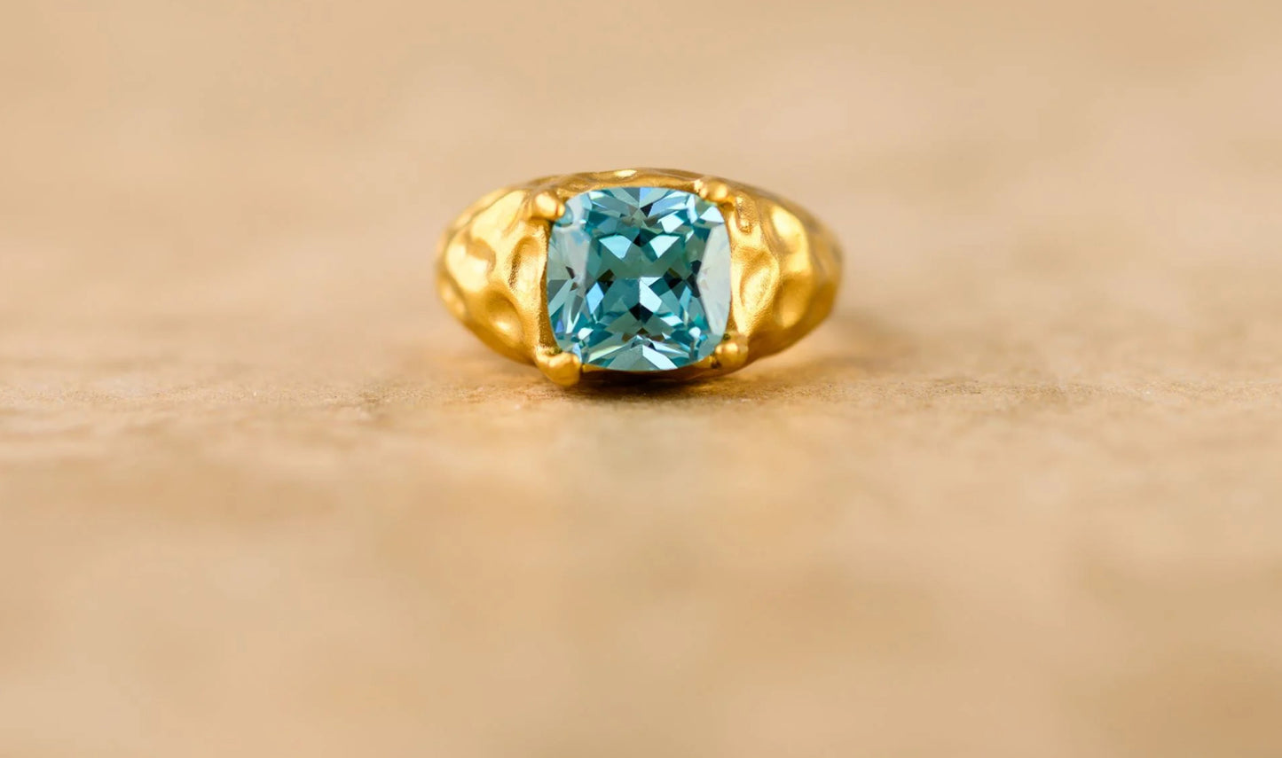 INDIGO & WOLFE : Marine Blue Stone Gold Ring
