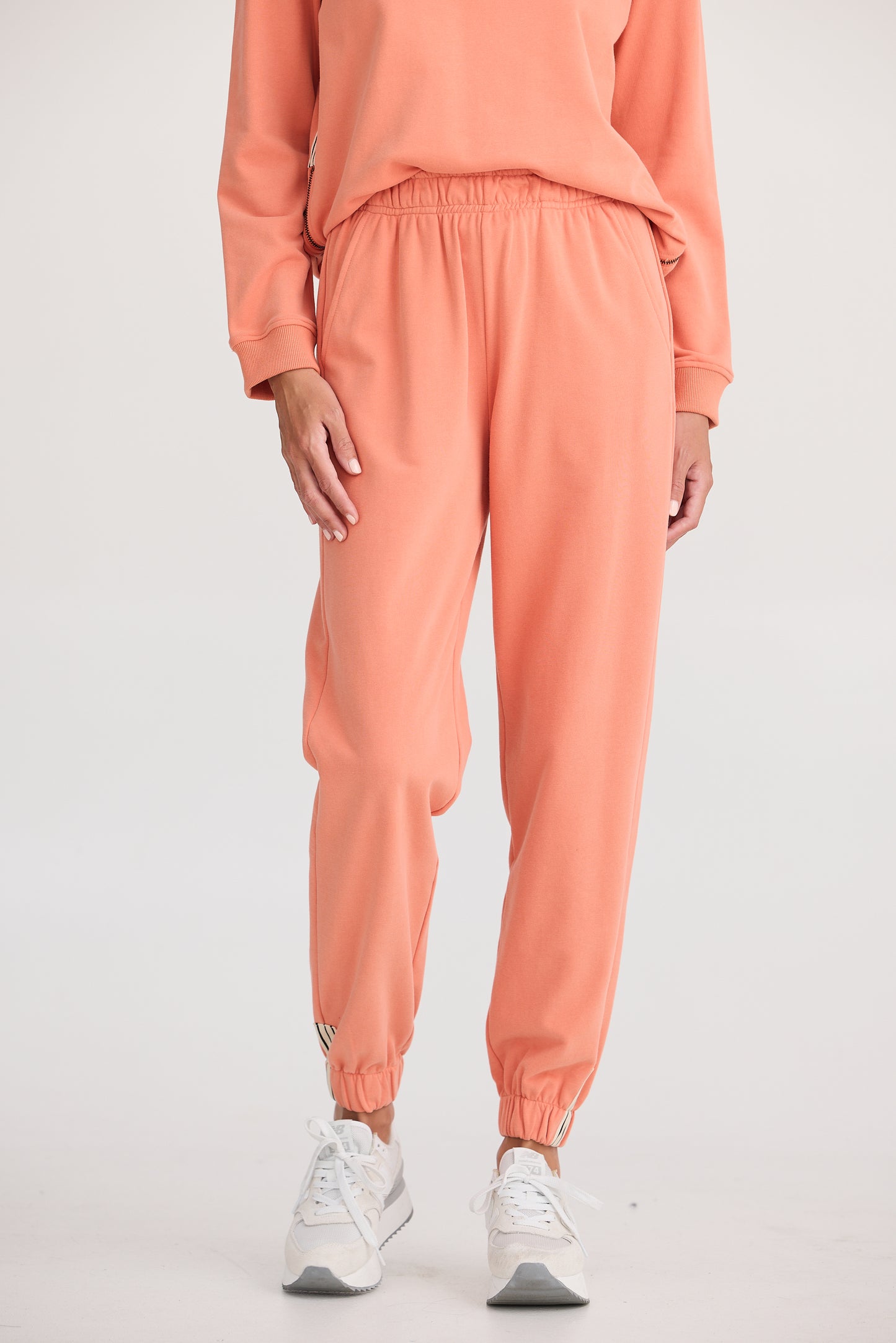 HOMELOVE : Goodwood Walk Up Spice - Track Pants