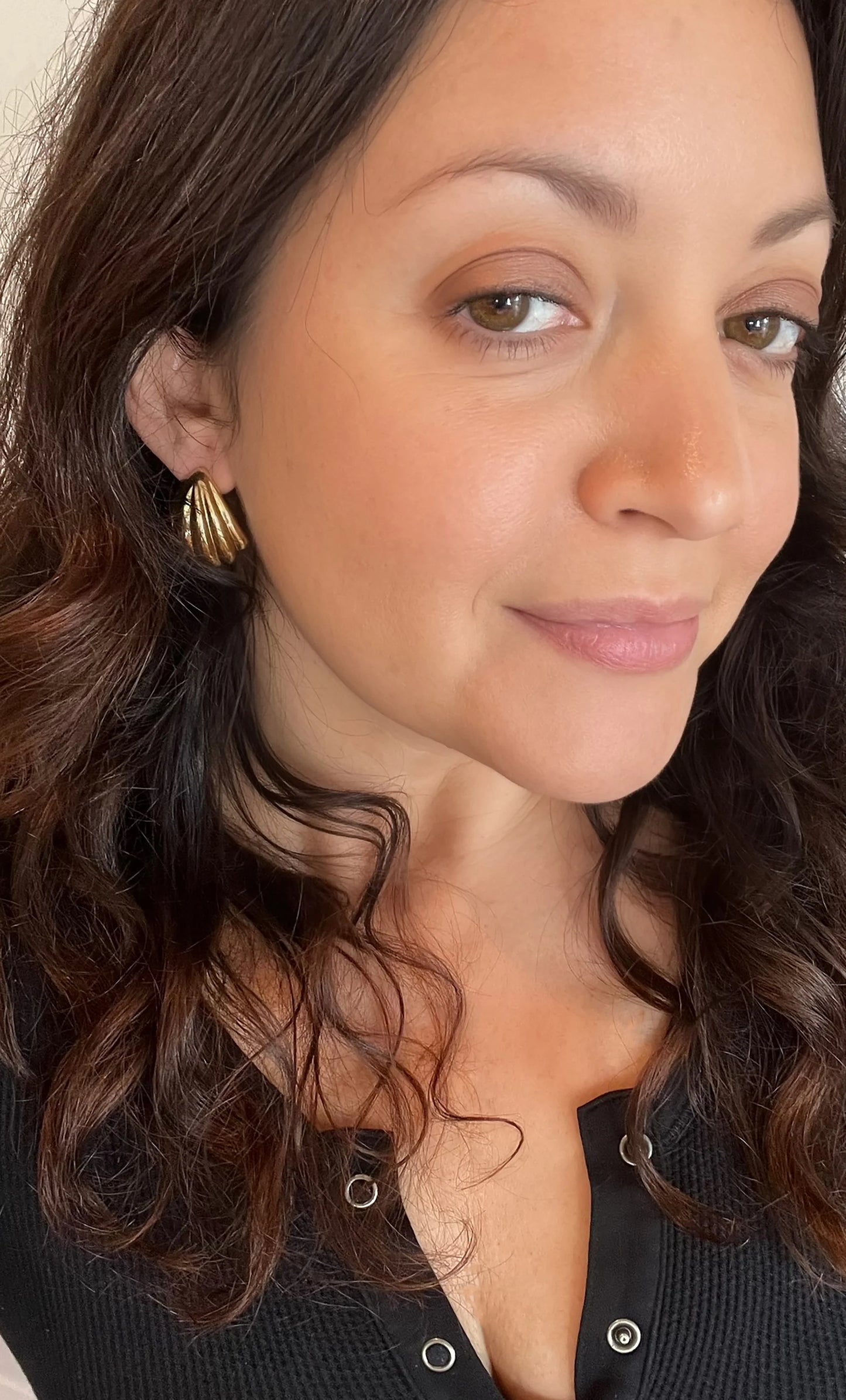 TUNIK : Bold Organic Gold Shell - Earrings
