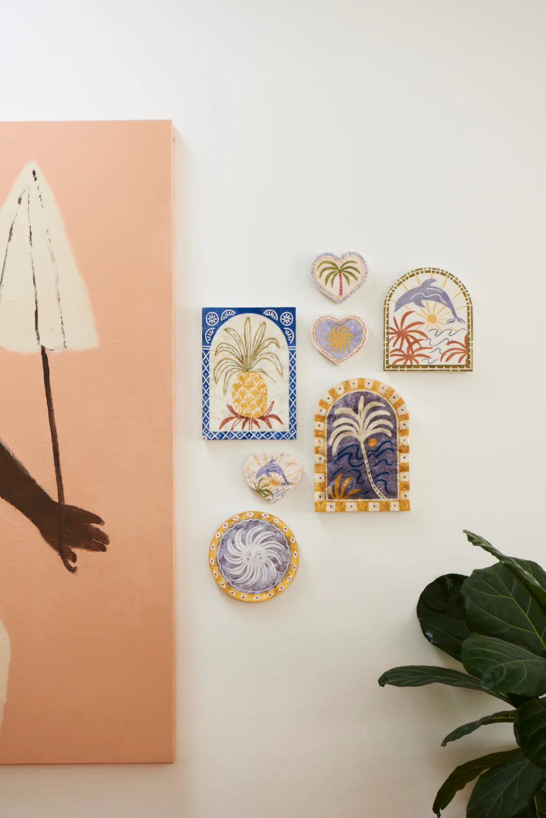 JONES & CO : Soleil Dolphin Heart - Wall Art