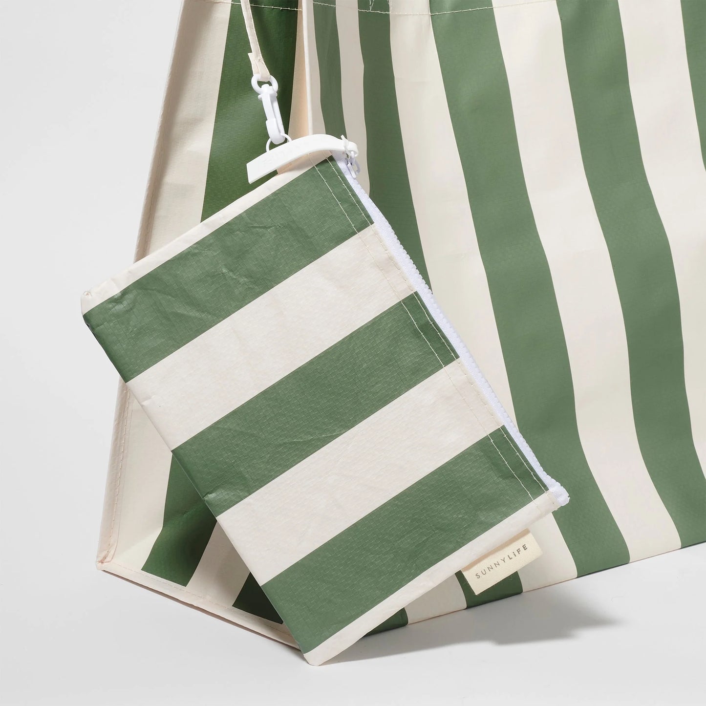 SUNNYLIFE : Carryall Beach Bag - The Vacay Olive Stripe