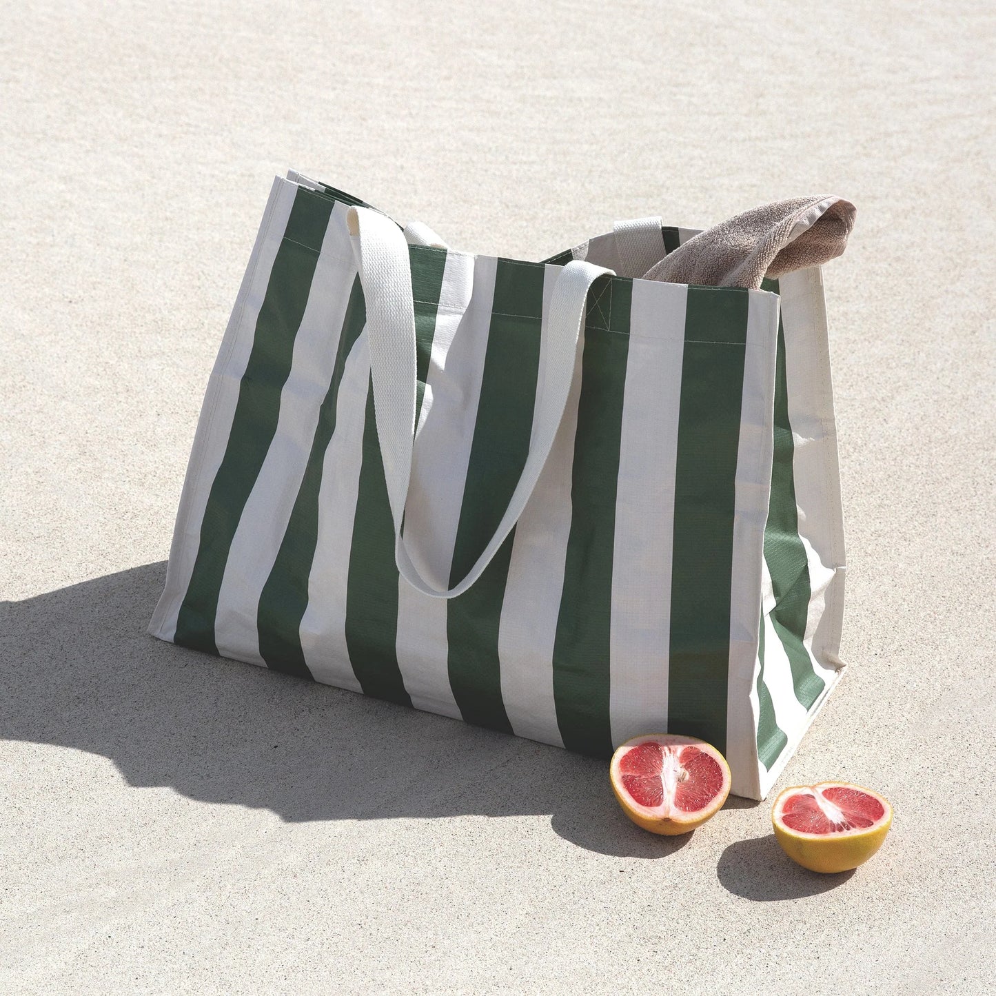 SUNNYLIFE : Carryall Beach Bag - The Vacay Olive Stripe