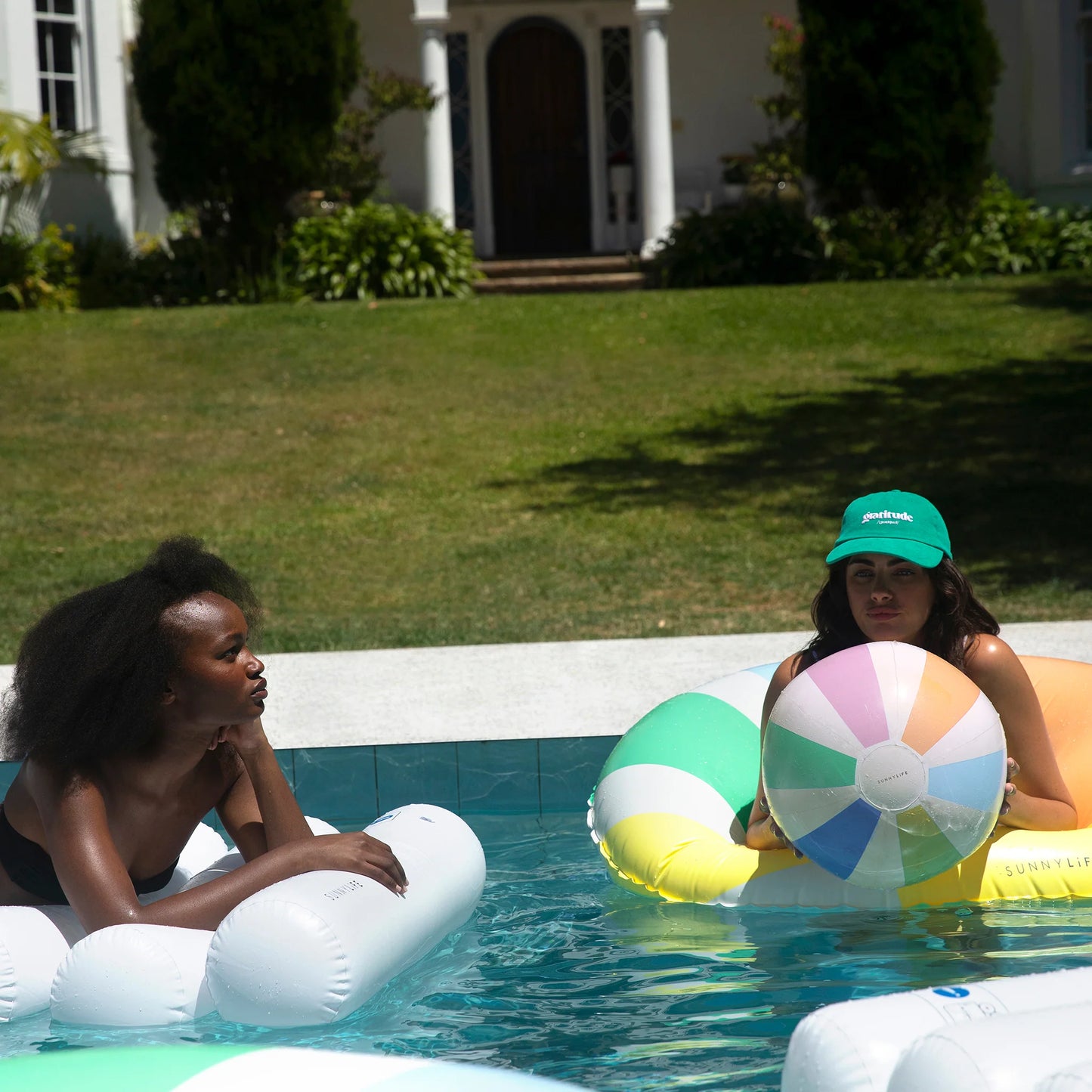 SUNNYLIFE : Beach Ball - Pool Side Pastel Gelato