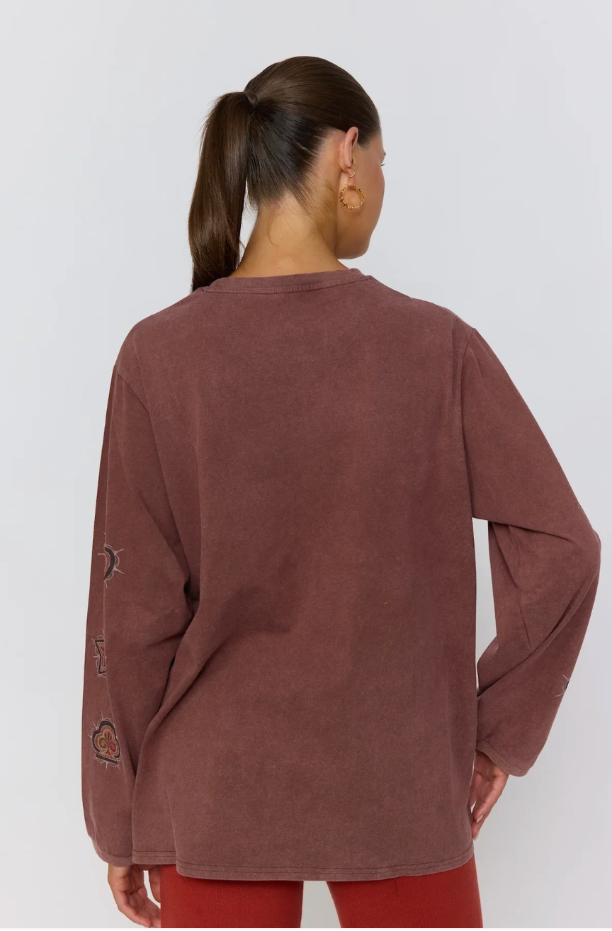 NINE LIVES BAZAAR- Queen Of Hearts Long Sleeve Tee - Walnut