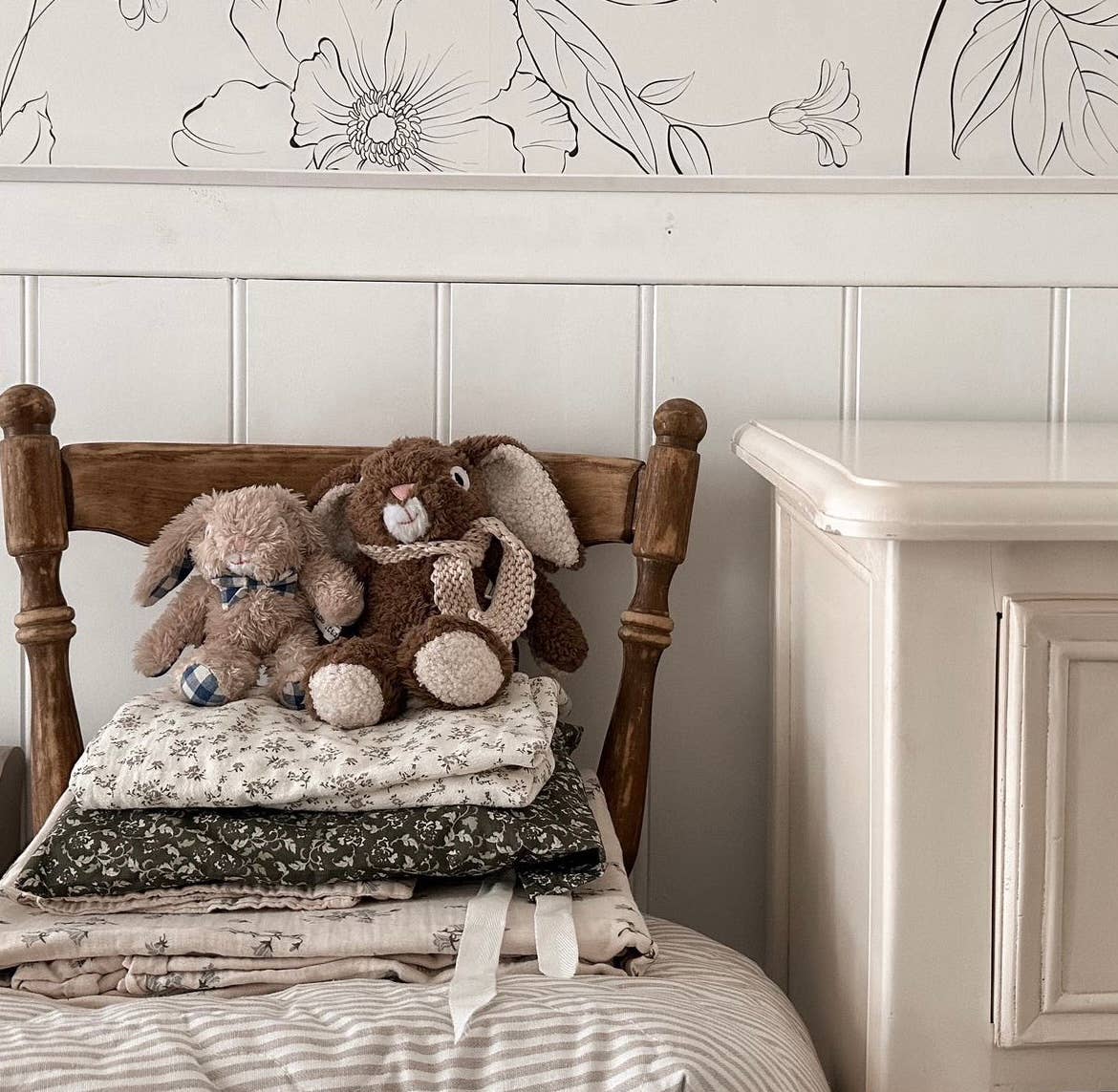 AND THE LITTLE DOG LAUGHED : Louis Rabbit - Mini Soft Toy