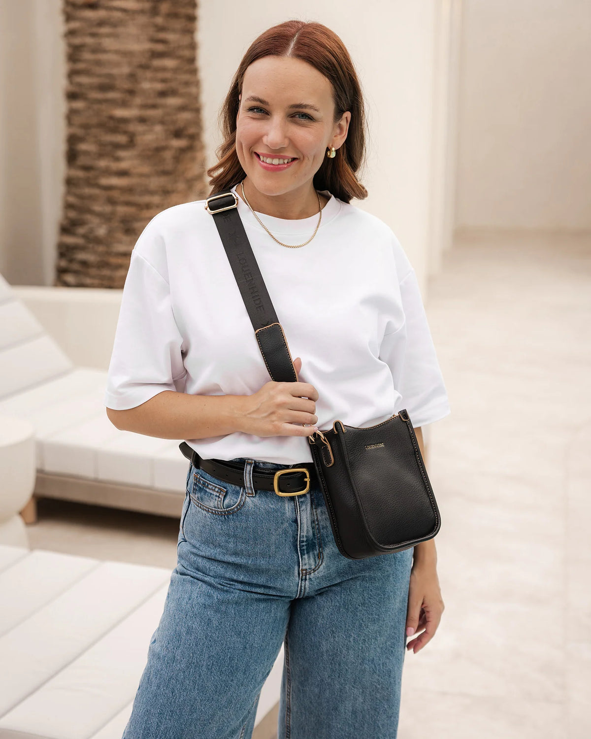 LOUENHIDE : Parker Phone Crossbody Bag - Black