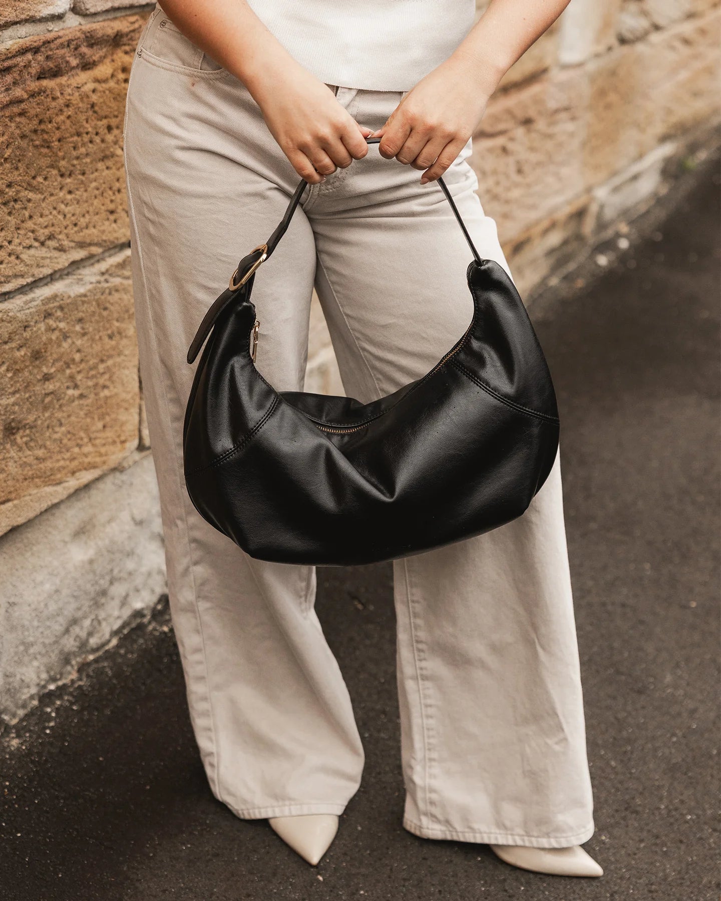 LOUENHIDE : Cleo Black - Shoulder Bag
