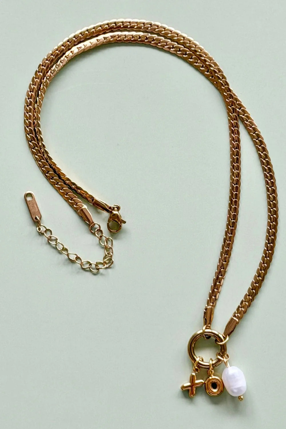 MOSK. MELBOURNE :  Hugs & Kisses Charm - Necklace