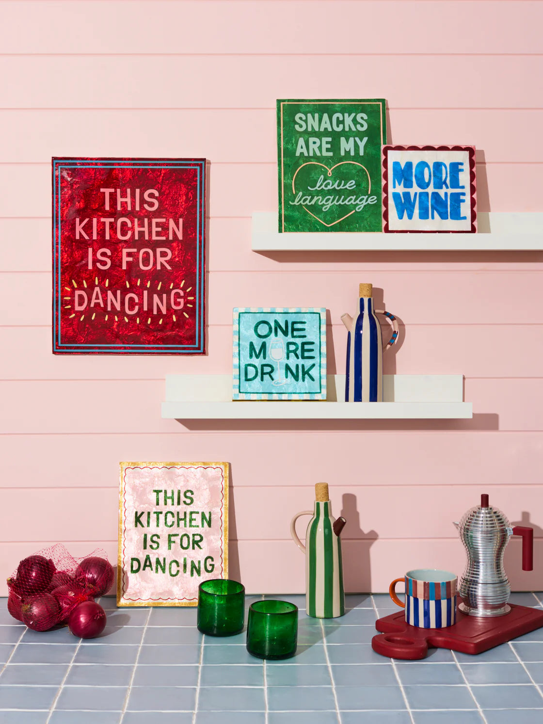 JONES & Co : Fun House Kitchen Dancing Red Large - Wall Art