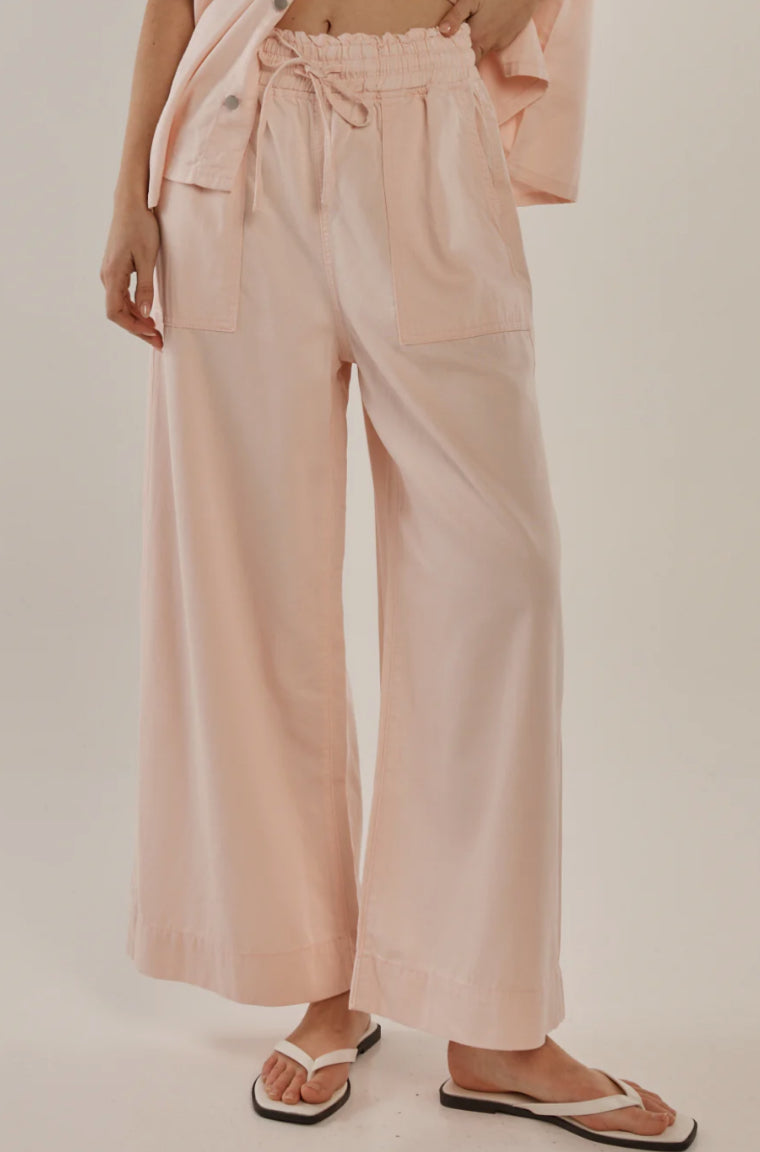 BETTY BASICS : Saffra Relaxed Leg Jean - Pink