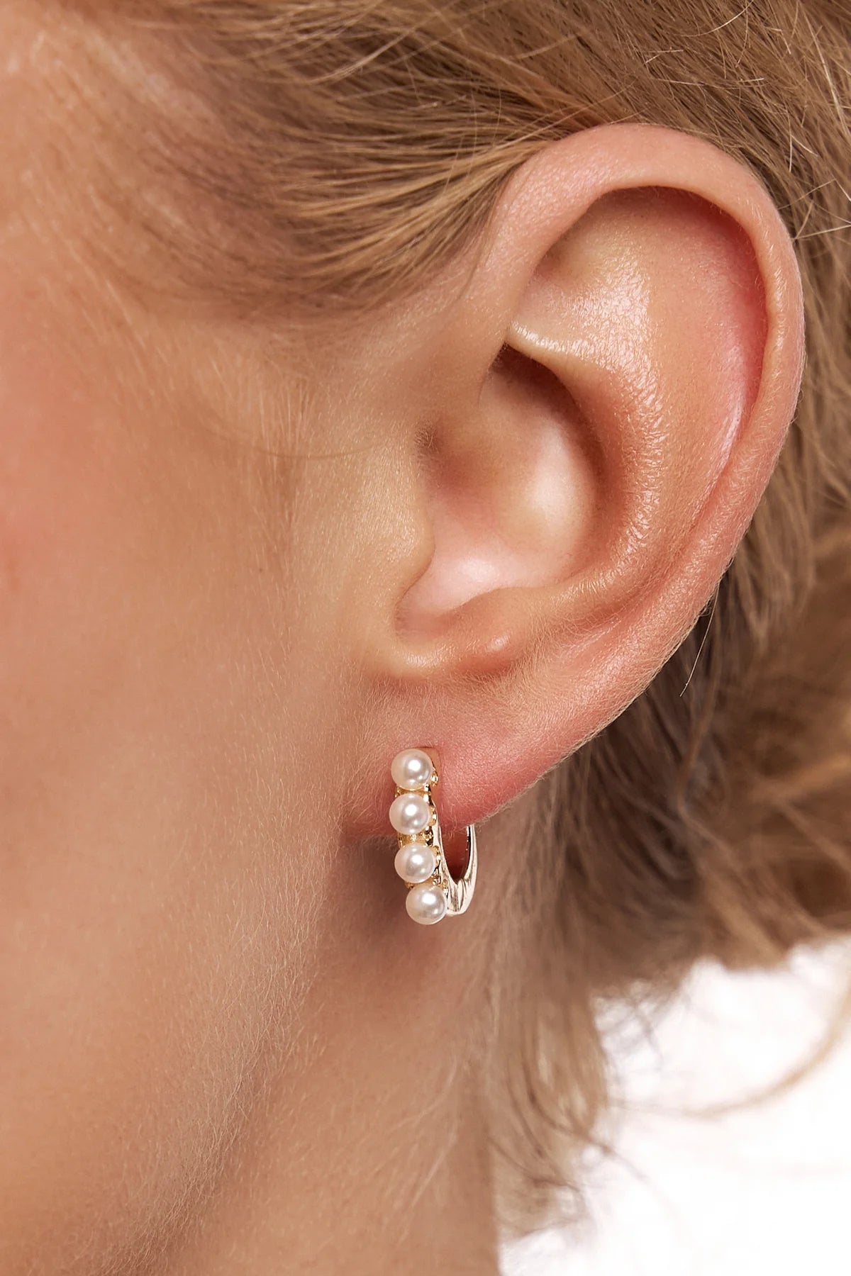 LIBERTE: Perla Gold Huggie - Earring
