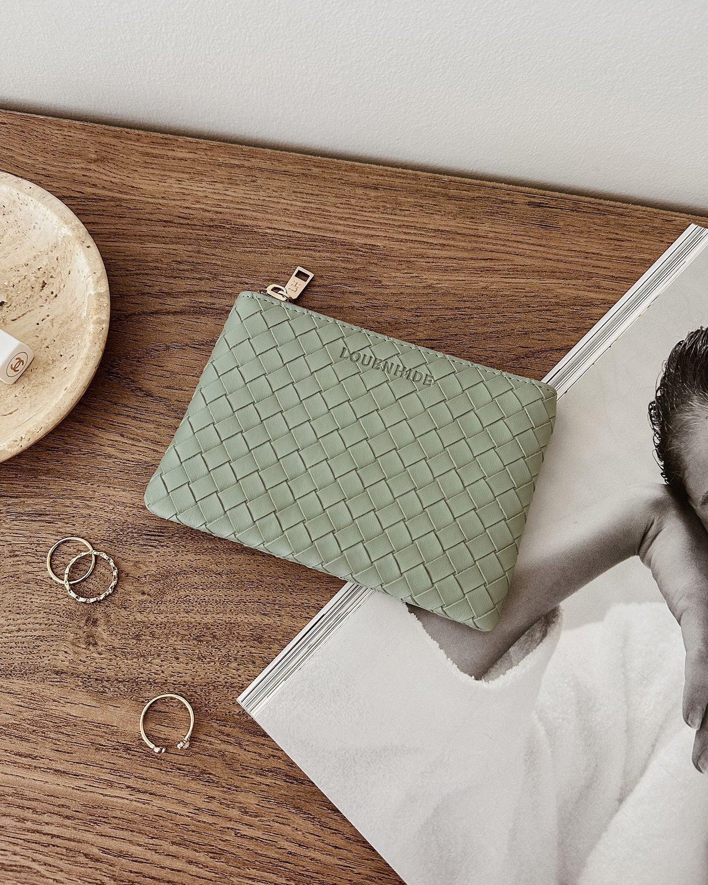 LOUENHIDE : Kuta Purse - Woven Sage Green