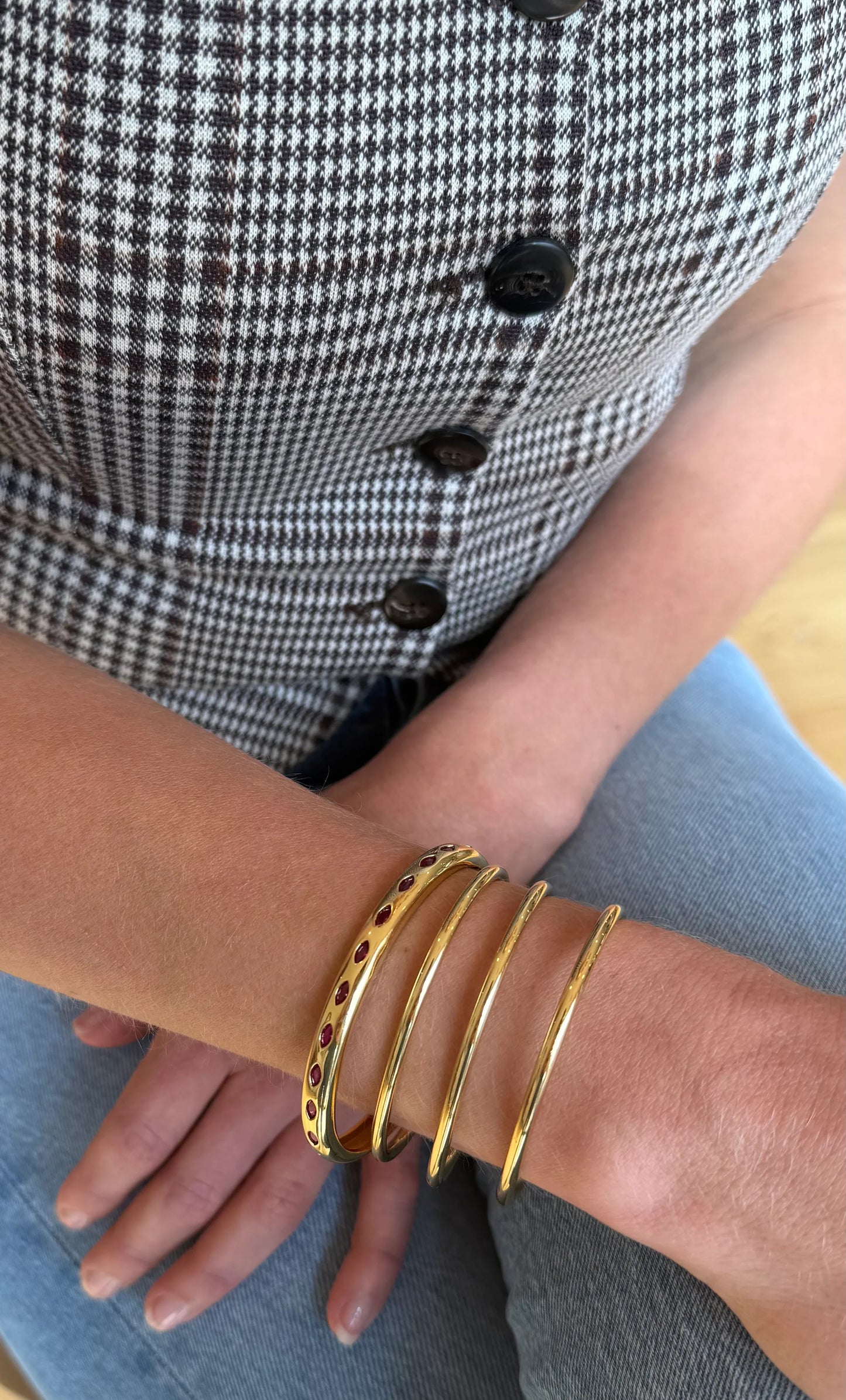 TUNIK : The Tunik Pink Stone Cuff - Bracelet