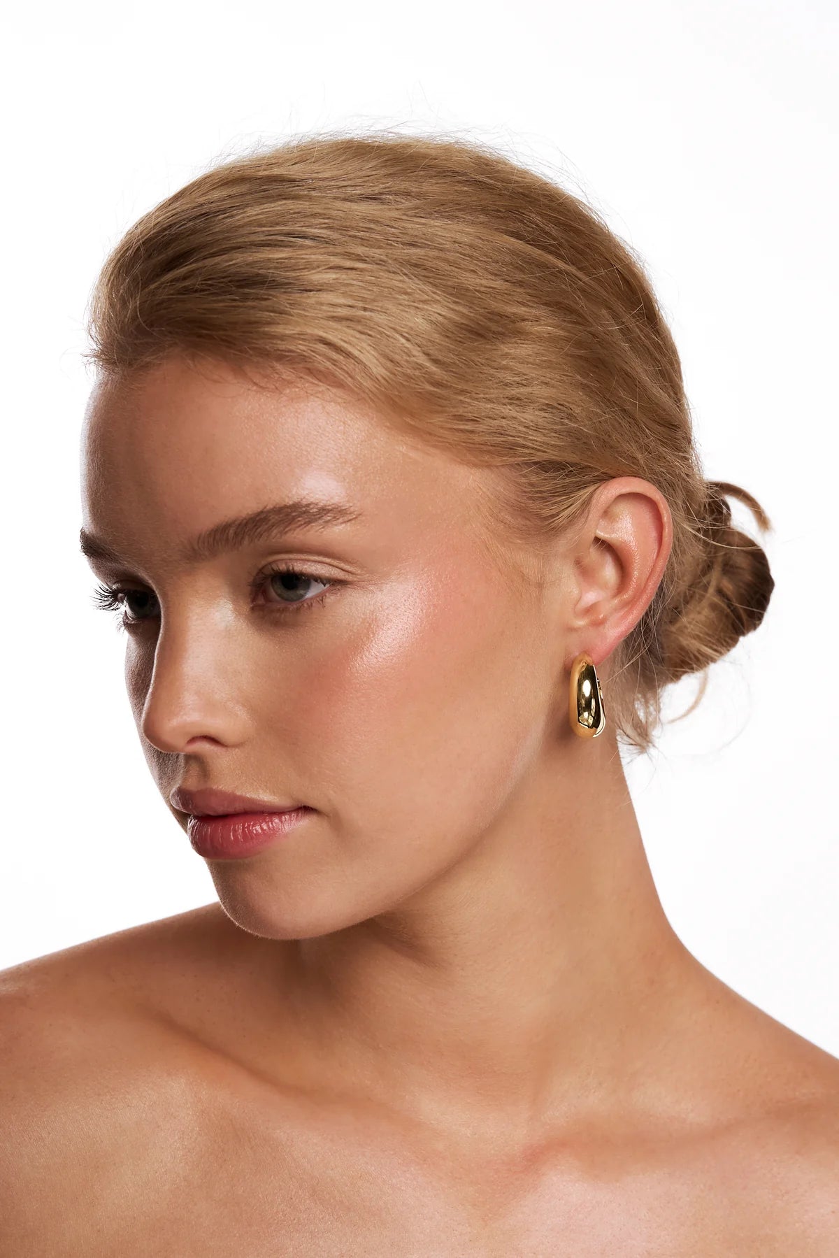 LIBERTE: Helena Gold Hoop - Earring