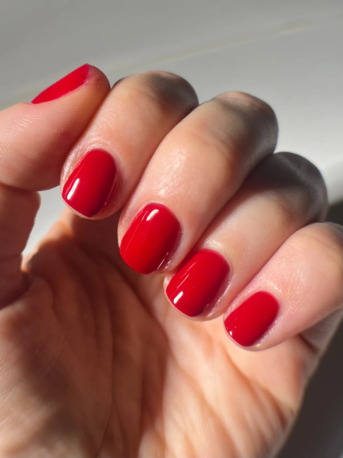 MISS FRANKIE : Nail Polish - Make An Entrance Red