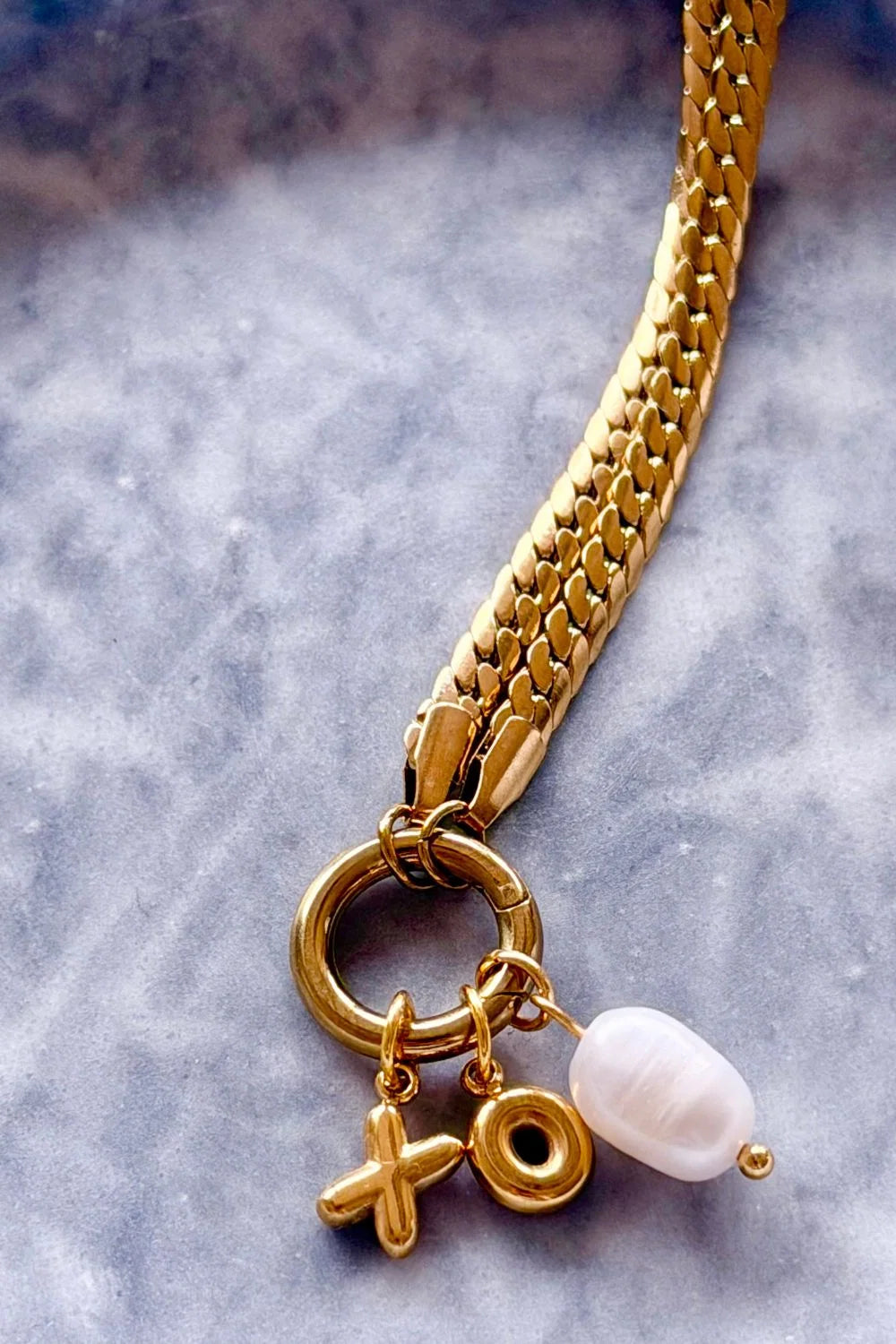 MOSK. MELBOURNE :  Hugs & Kisses Charm - Necklace