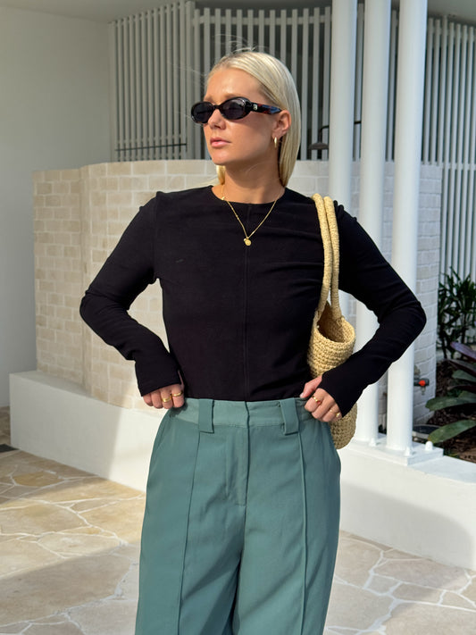CARTEL & WILLOW : Black - Aspyn Top
