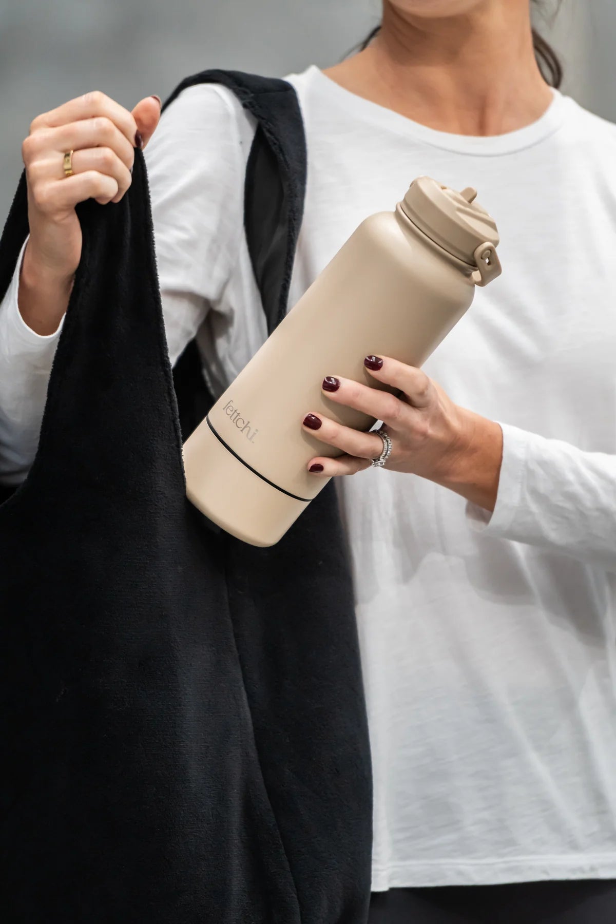 FETTCHI : Water Bottle - 1.1L - Beige