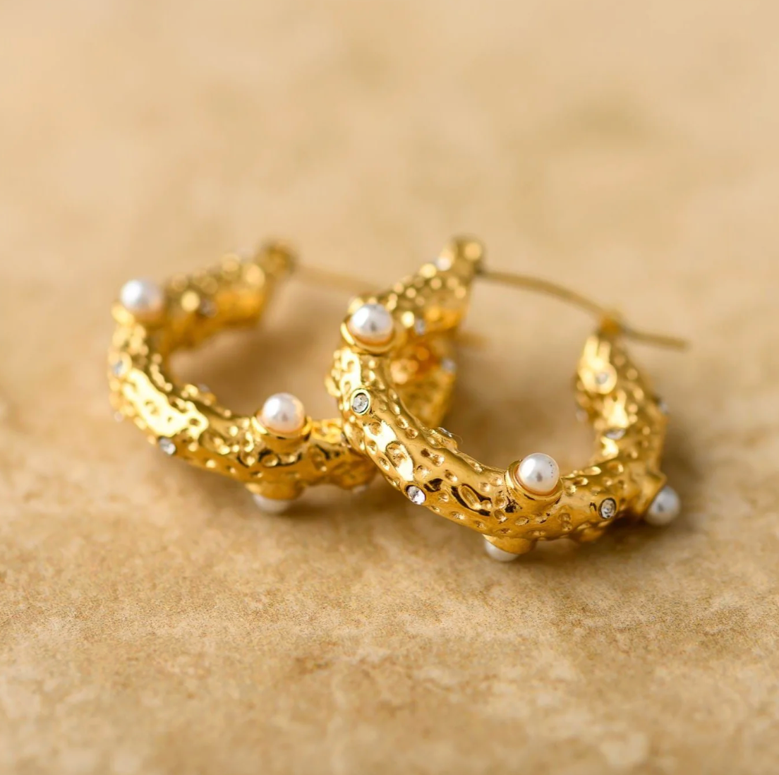 INDIGO & WOLFE : Aurelia Pearl Gold - Earrings