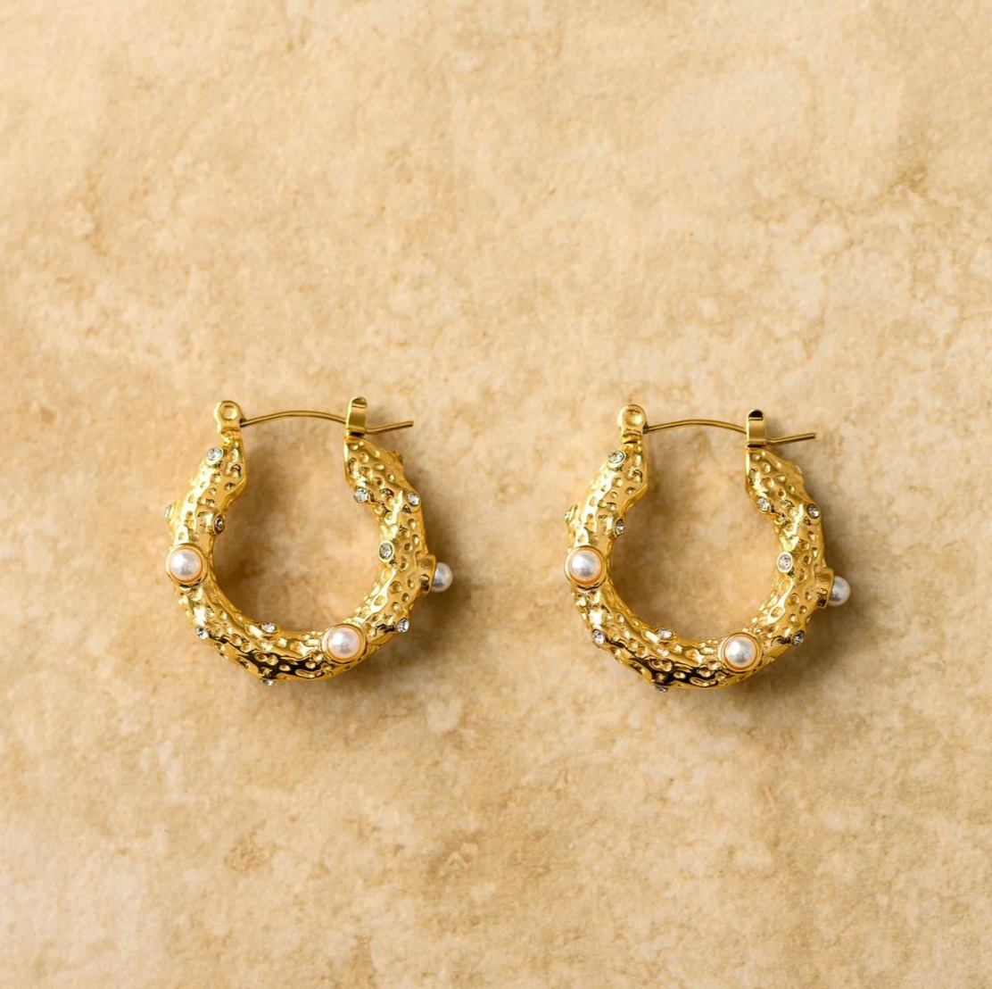 INDIGO & WOLFE : Aurelia Pearl Gold - Earrings