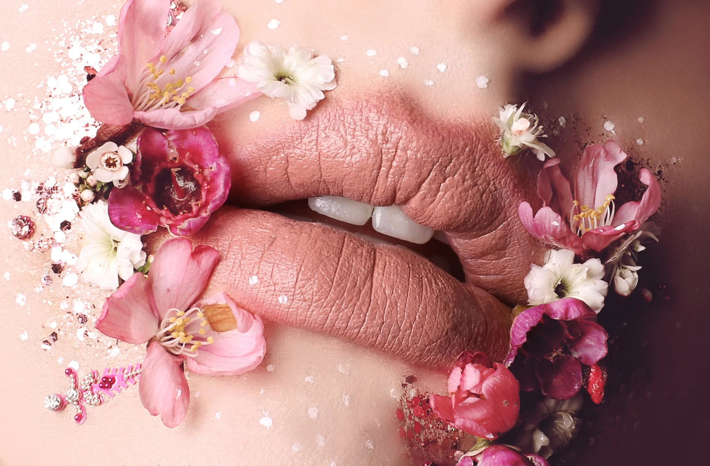 SUZY : Miss Leah 'Baby Cocoa' Satin Luxe - Lipstick